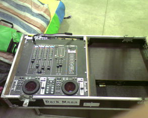DJ-Pult 3, CMX3000, PM4000, AKG 1 / 2